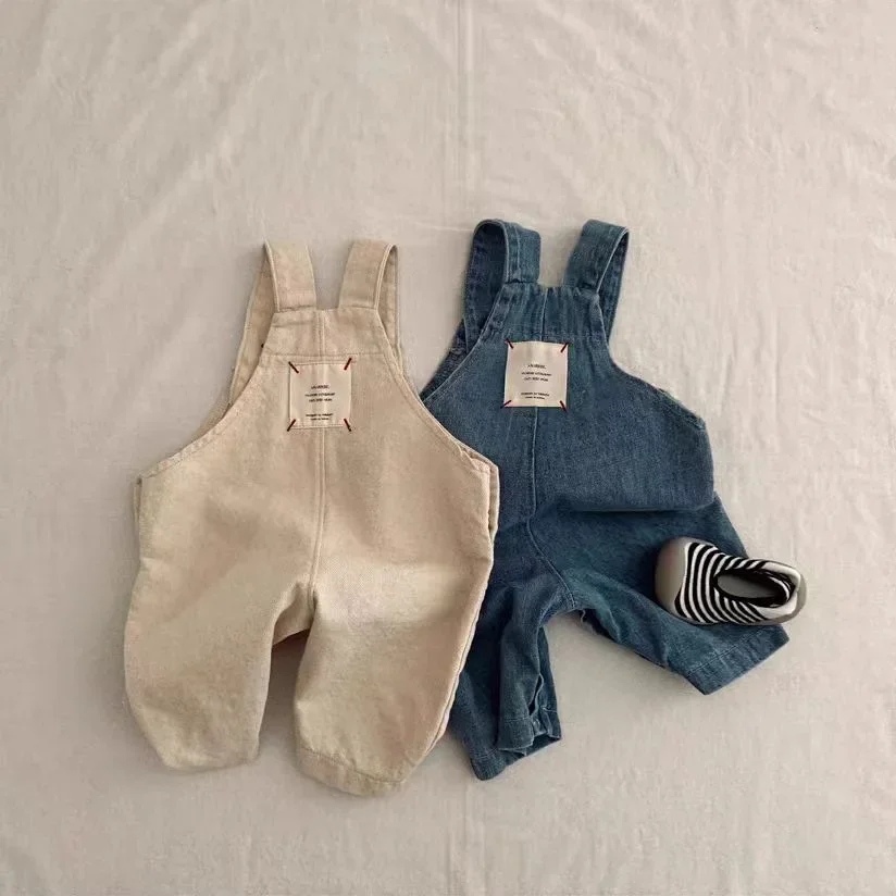 Korean Version Ins Denim Overalls for Boys and Girls, Spring and Autumn New Styles for Children, Loose Denim Trendy Pants
Korean Version Ins Denim Overalls for Boys and Girls, Spring and Autumn New Styles for Children, Loose Denim Trendy Pants
