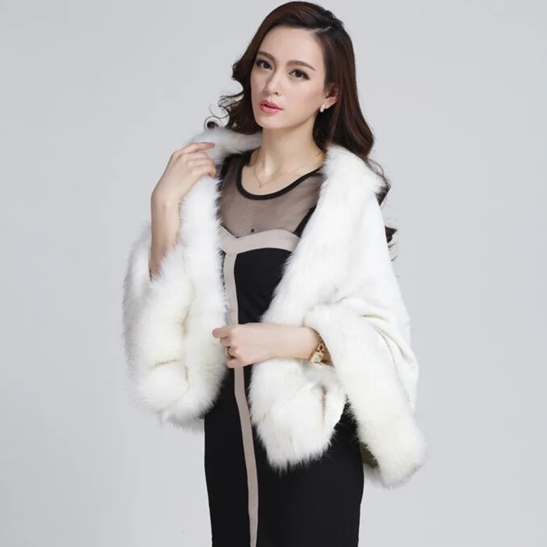Autumn Winter New Female Cloak Imitation Fox Fur Cloak Cape Imitation Wool Collar Ponchos Women Capes White
Autumn Winter New Female Cloak Imitation Fox Fur Cloak Cape Imitation Wool Collar Ponchos Women Capes White