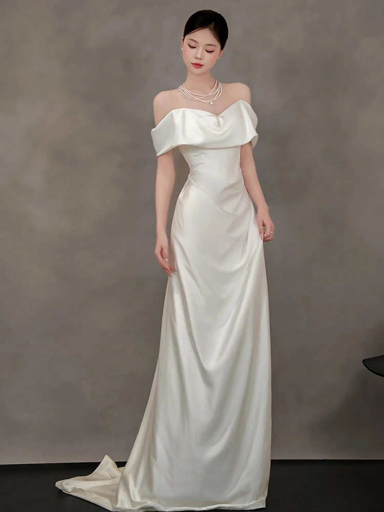Satin One-Shoulder Bridal Gown Simple Elegance Wedding Dress with Train for Engagement Parties White Long Sleeveless Floor-Le...
Satin One-Shoulder Bridal Gown Simple Elegance Wedding Dress with Train for Engagement Parties White Long Sleeveless Floor-Le...