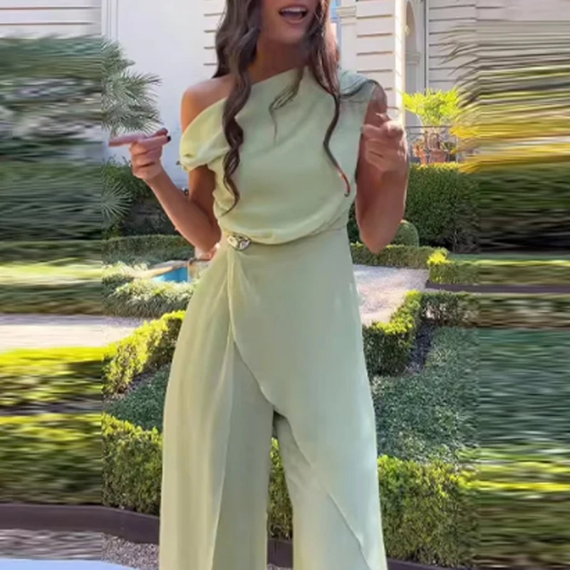 2026 Sexy Slanted Collar High Waist Solid Jumpsuit New Summer Sleeveless Irregular Playsuit Simple Temperament Long Pants Romper
2026 Sexy Slanted Collar High Waist Solid Jumpsuit New Summer Sleeveless Irregular Playsuit Simple Temperament Long Pants Romper