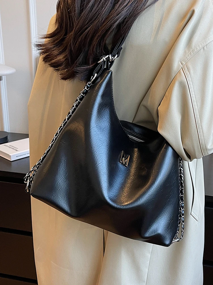 Elegant Large Capacity Women's Tote Bag Fashionable Commuter Shoulder Bag Casual Simple Style Single Handle Zipper Closure
Elegant Large Capacity Women's Tote Bag Fashionable Commuter Shoulder Bag Casual Simple Style Single Handle Zipper Closure