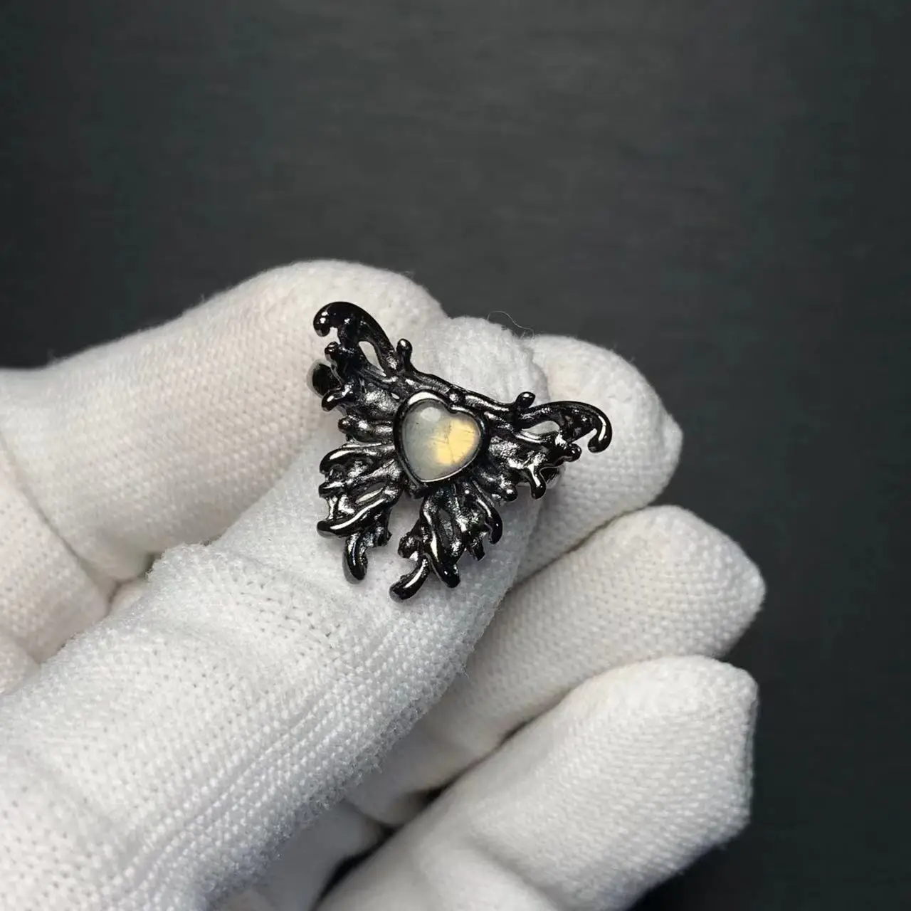 MM Natural Moonstone Ring Adjustable Female Oval light ring Jewelry for Women Gift Wholesale High Quality Vintage Fine
MM Natural Moonstone Ring Adjustable Female Oval light ring Jewelry for Women Gift Wholesale High Quality Vintage Fine