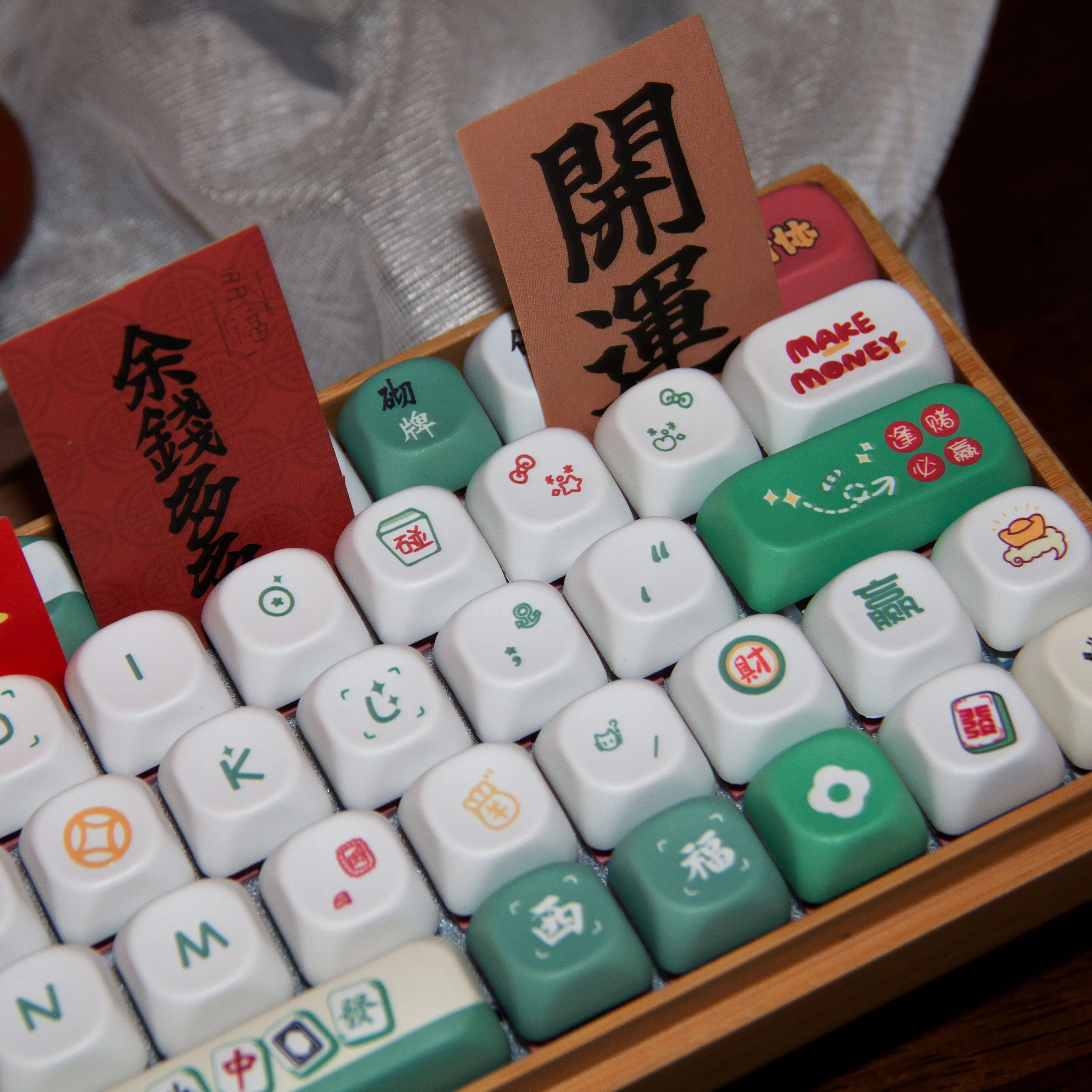 Creative Mahjong Keycaps Game Keyboard Personality Cute Keycaps for Mechanical Keyboard Customize Key Cap QX3 Profile Keycaps
Creative Mahjong Keycaps Game Keyboard Personality Cute Keycaps for Mechanical Keyboard Customize Key Cap QX3 Profile Keycaps