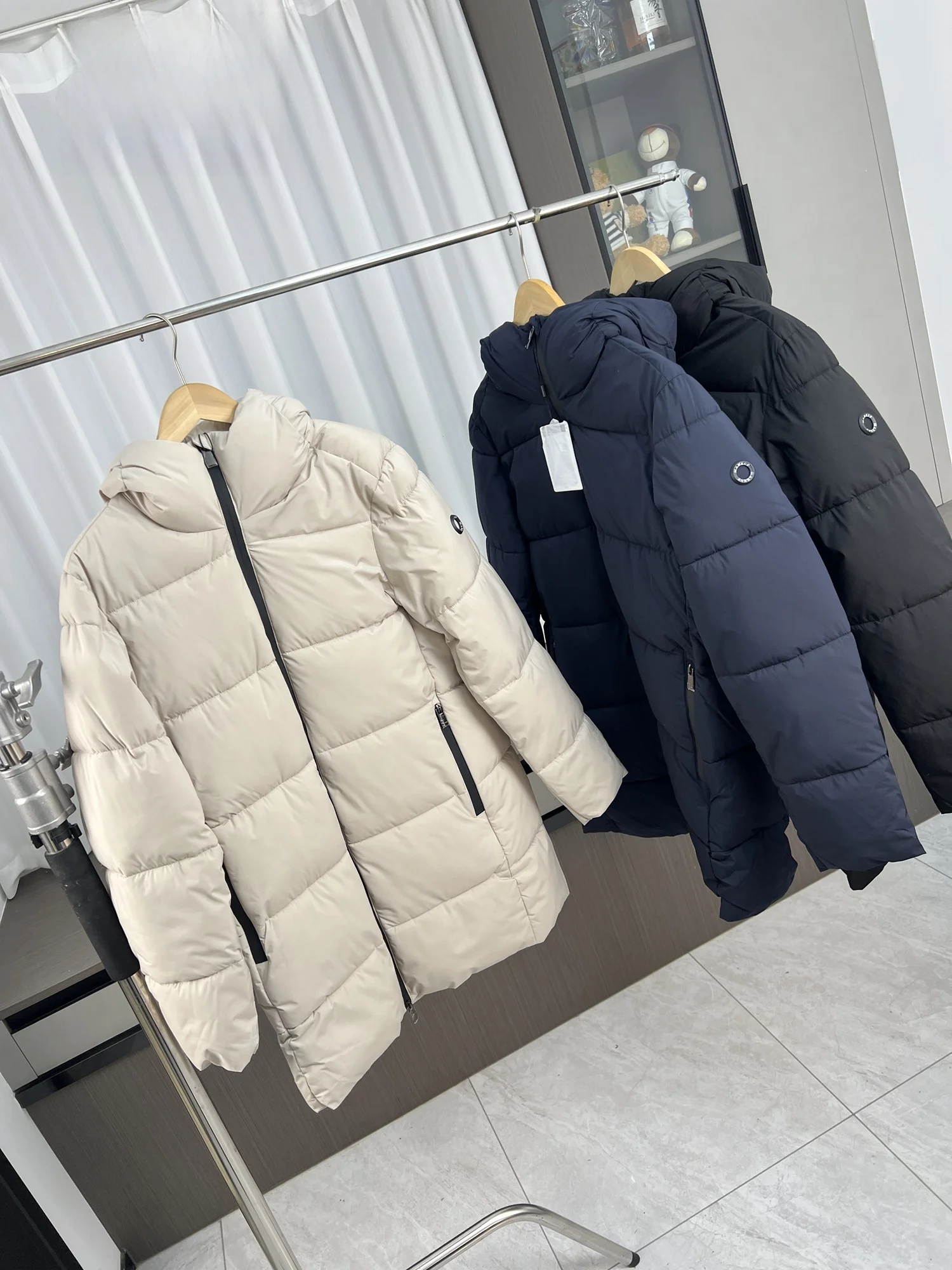 Thiened Winter Jaet for Men Outdoor Casual Hooded Mid-Length Cotton Coat Faionable Stand Fit Long Sve Zipper Pure...
Thiened Winter Jaet for Men Outdoor Casual Hooded Mid-Length Cotton Coat Faionable Stand Fit Long Sve Zipper Pure...