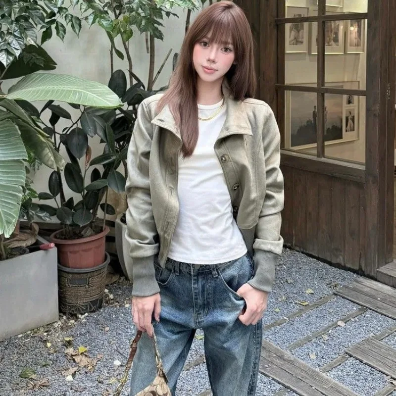 American Retro Stand up Collar Suede Cardigan Jacket for Women's Early Autumn 2026 New Casual Versatile Jacket Short Women's Top
American Retro Stand up Collar Suede Cardigan Jacket for Women's Early Autumn 2026 New Casual Versatile Jacket Short Women's Top