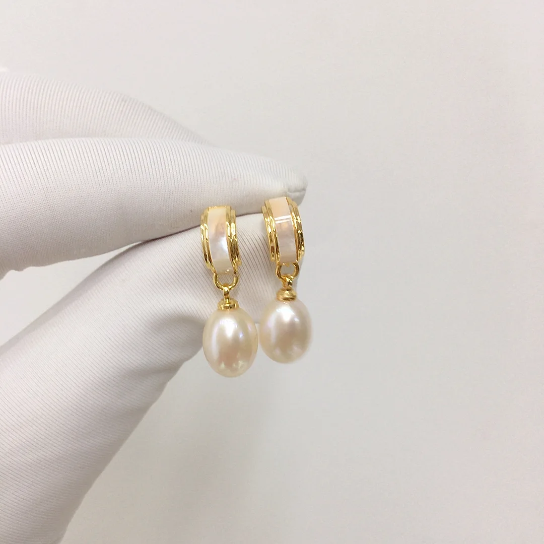 7-8mm Rice Shape Freshwater Cultured Pearl Stud Earrings for Women Gold Plated White Female Pearl Earrings Jewelry Gift
7-8mm Rice Shape Freshwater Cultured Pearl Stud Earrings for Women Gold Plated White Female Pearl Earrings Jewelry Gift
