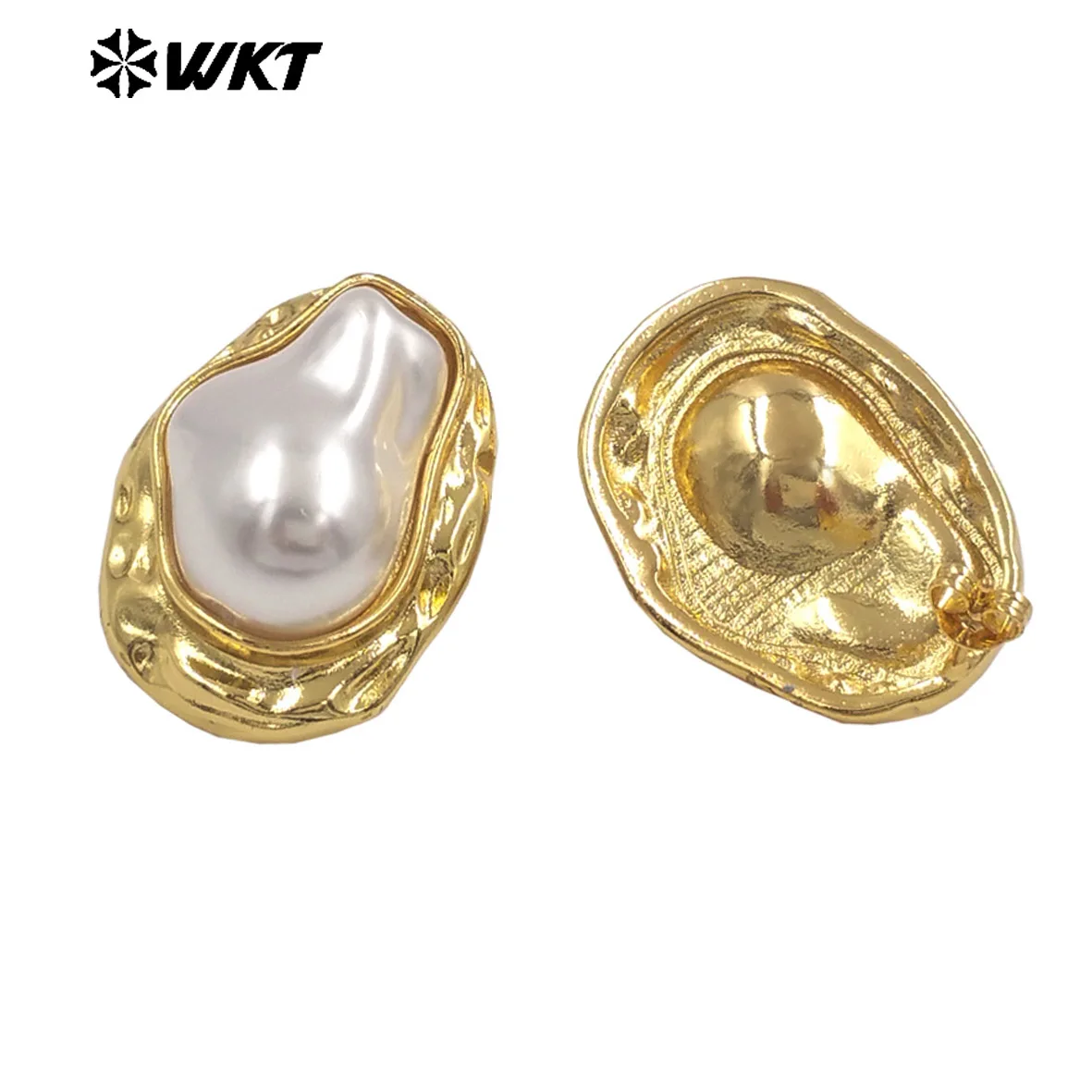 WT-MPE172 Lavish Sumptuous Artificial Pearl Earrings With 18k Real Gold Plated For Girls Formal galas
WT-MPE172 Lavish Sumptuous Artificial Pearl Earrings With 18k Real Gold Plated For Girls Formal galas