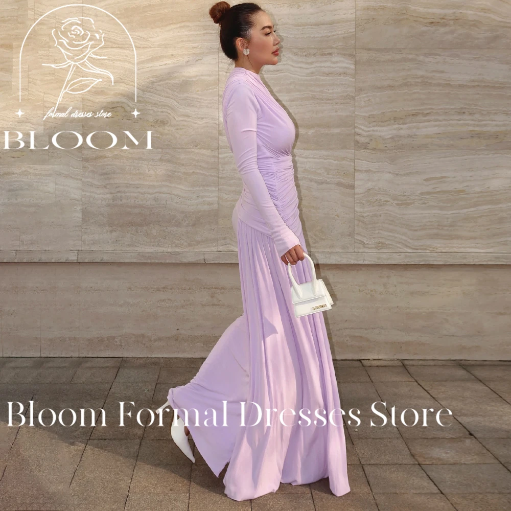 Магазин официальных платьев Bloom. Изысканное вечернее платье с длинными рукавами и рюшами, подчеркивающим силуэтом и Gracefu.
Магазин официальных платьев Bloom. Изысканное вечернее платье с длинными рукавами и рюшами, подчеркивающим силуэтом и Gracefu.