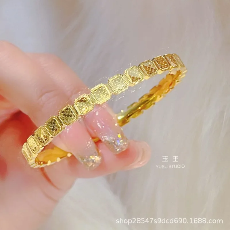 Gold Shop 9999 24K real gold ancient bracelet CNC boutique square dragon scale bracelet light luxury high-end feeling
Gold Shop 9999 24K real gold ancient bracelet CNC boutique square dragon scale bracelet light luxury high-end feeling