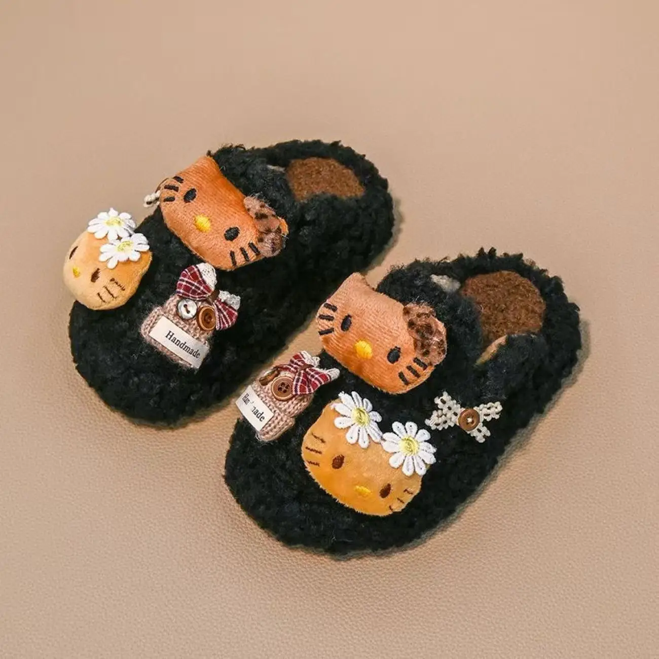 real photos 2025 autumn winter new Cute hello kitty doll cartoon black fashion children's kids cotton warm cotton Slippers
real photos 2025 autumn winter new Cute hello kitty doll cartoon black fashion children's kids cotton warm cotton Slippers