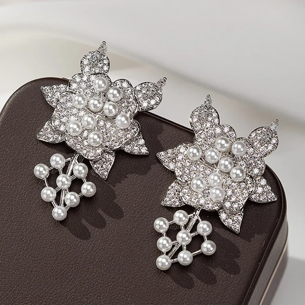 Soramoore Disco Ball Romantic Earrings New Trendy Pearl For Women Wedding Party Dubai Bridal Jewelry boucle d'oreille femme 2022
Soramoore Disco Ball Romantic Earrings New Trendy Pearl For Women Wedding Party Dubai Bridal Jewelry boucle d'oreille femme 2022
