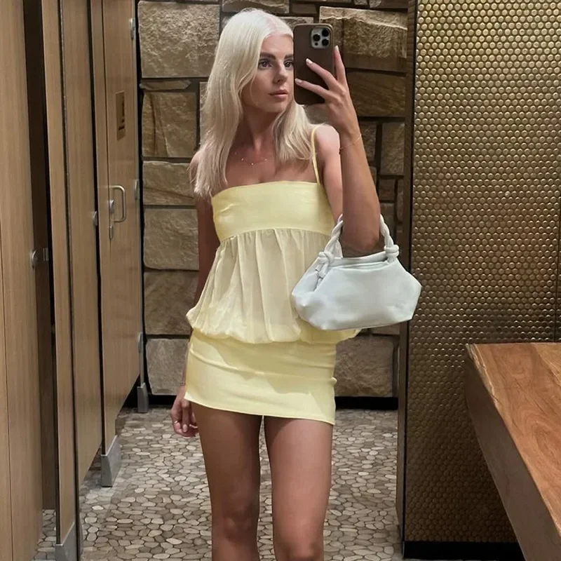 Mesh Patchwork Dress Women Folds Sleeveless Hollow Summer Fashion Simple Classic Vacation Prom Party Mini Bodycon
Mesh Patchwork Dress Women Folds Sleeveless Hollow Summer Fashion Simple Classic Vacation Prom Party Mini Bodycon