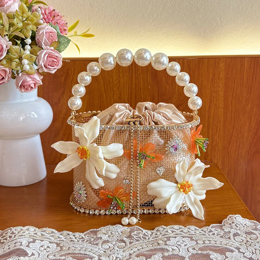 Vintage Crystal Pearl Basket Bag 2026 Hollow Bucket Clutch Elegant Evening Crossbody Purse Party Wedding Clutch
Vintage Crystal Pearl Basket Bag 2026 Hollow Bucket Clutch Elegant Evening Crossbody Purse Party Wedding Clutch