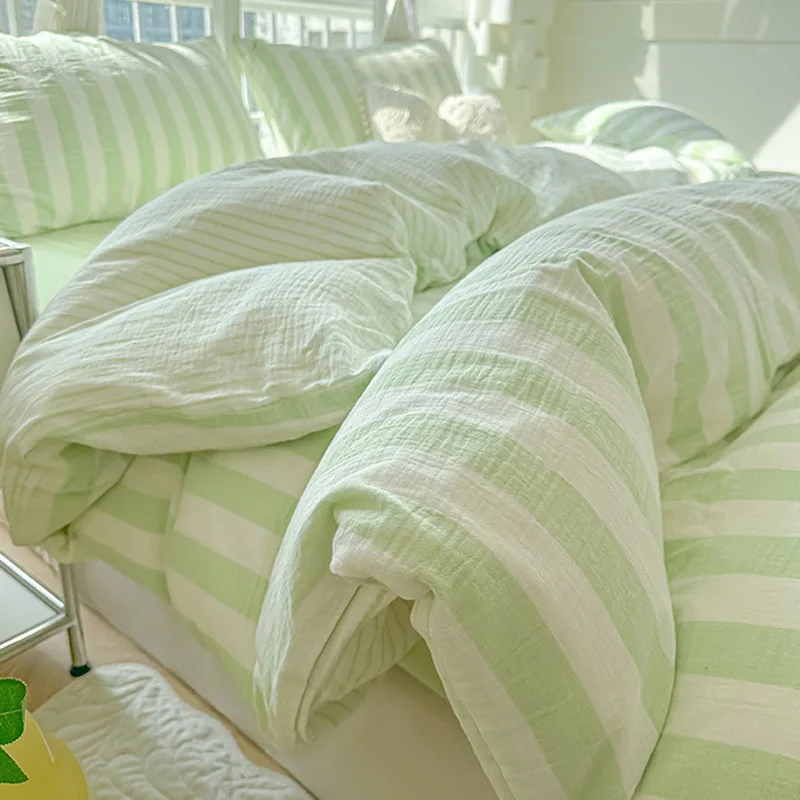 2026 Japanese Ins Stripe Bedding Set Simple Two-Tone Contrast Sheet Kit with Quilt Cover Comfort Bed Decoration for Student Dorm
2026 Japanese Ins Stripe Bedding Set Simple Two-Tone Contrast Sheet Kit with Quilt Cover Comfort Bed Decoration for Student Dorm