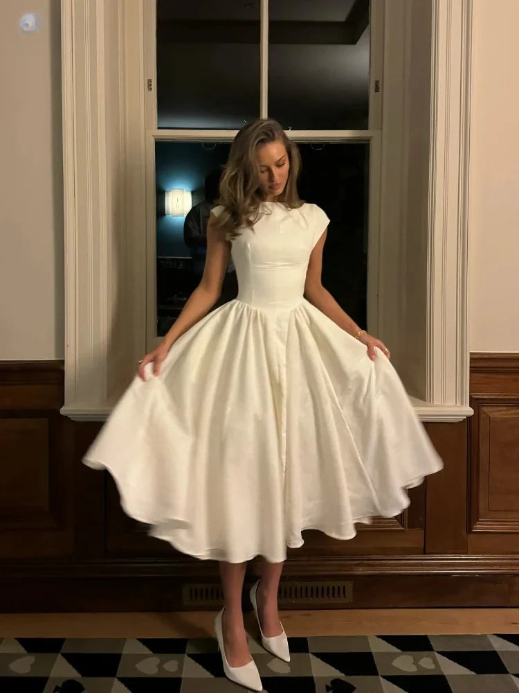 Elegant White Backless Party Maxi Dress Women Casual O Neck Hollow Out A Line Vestidos New Chic Slim Fit Evening Solid Gown 
Elegant White Backless Party Maxi Dress Women Casual O Neck Hollow Out A Line Vestidos New Chic Slim Fit Evening Solid Gown