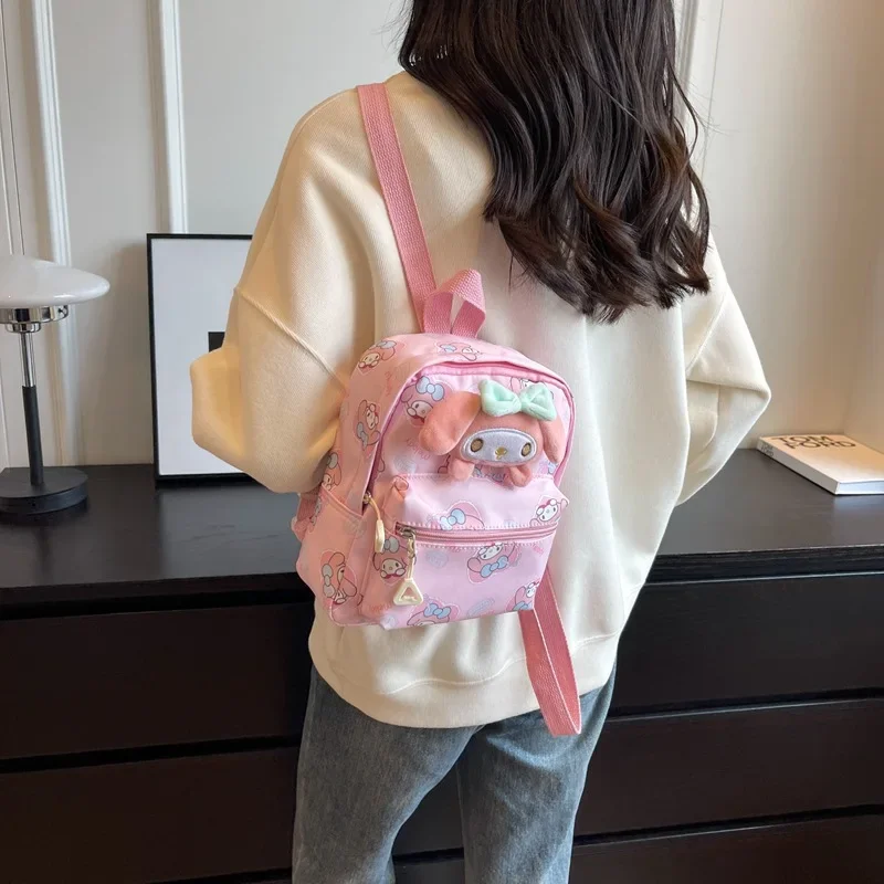 Новый детский рюкзак Sanrios с героями мультфильмов, большая вместимость, милая сумка Kuromi My Melody для девочек, аниме-фигурка, кавайная портативная студенческая сумка для девочек
Новый детский рюкзак Sanrios с героями мультфильмов, большая вместимость, милая сумка Kuromi My Melody для девочек, аниме-фигурка, кавайная портативная студенческая сумка для девочек