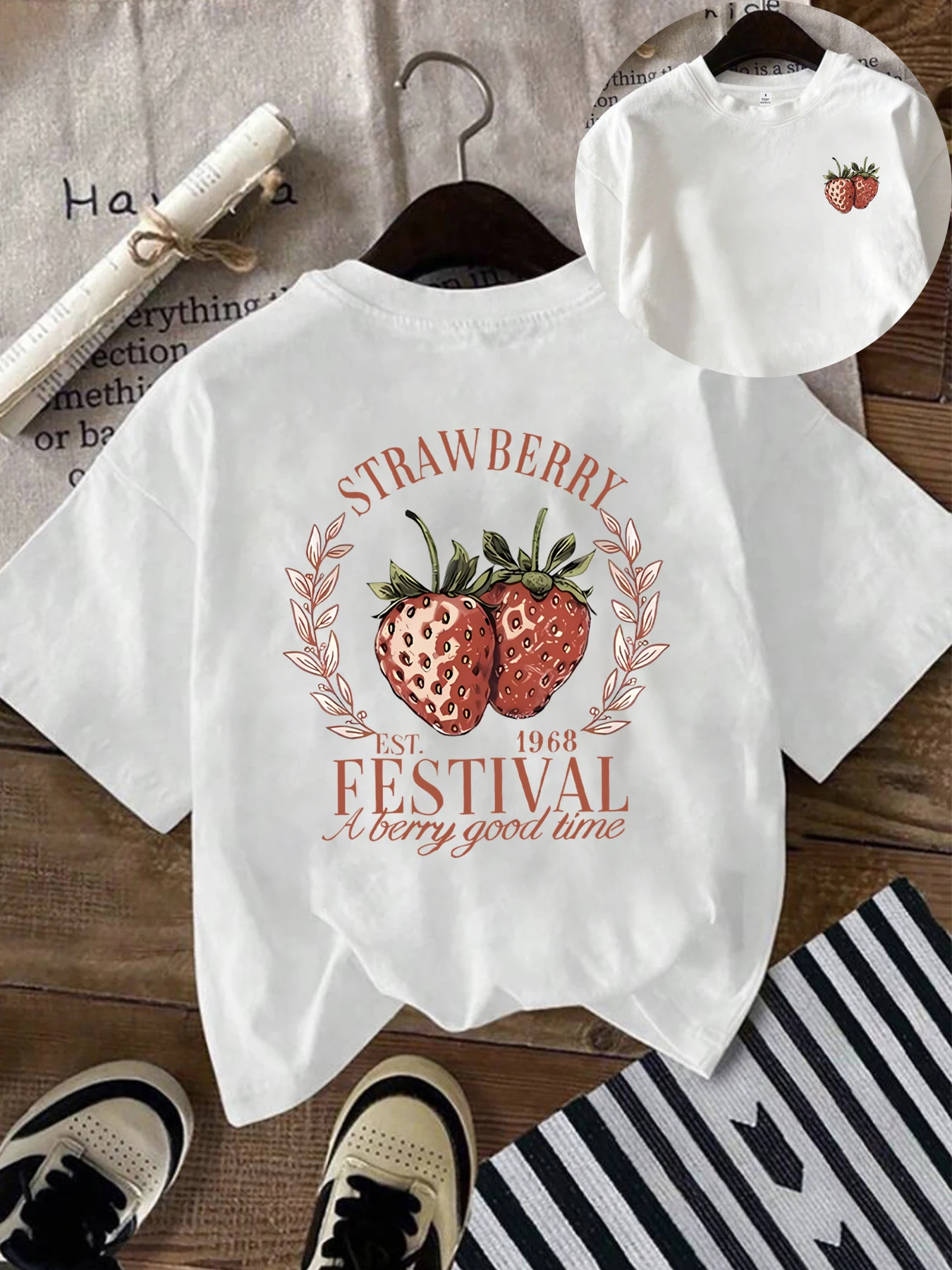Strawberry Plus size women's round neck short sleeve T-shirt with elastic half sleeves and trendy prints
Strawberry Plus size women's round neck short sleeve T-shirt with elastic half sleeves and trendy prints
