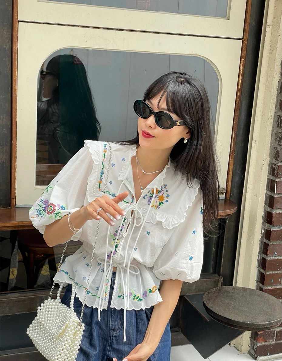 Женская блузка Ele с вышивкой и цветочным узором, с поясом на талии, весна 2025, для повседневной носки, с коротким рукавом, воротником и стандартным кроем
Женская блузка Ele с вышивкой и цветочным узором, с поясом на талии, весна 2025, для повседневной носки, с коротким рукавом, воротником и стандартным кроем