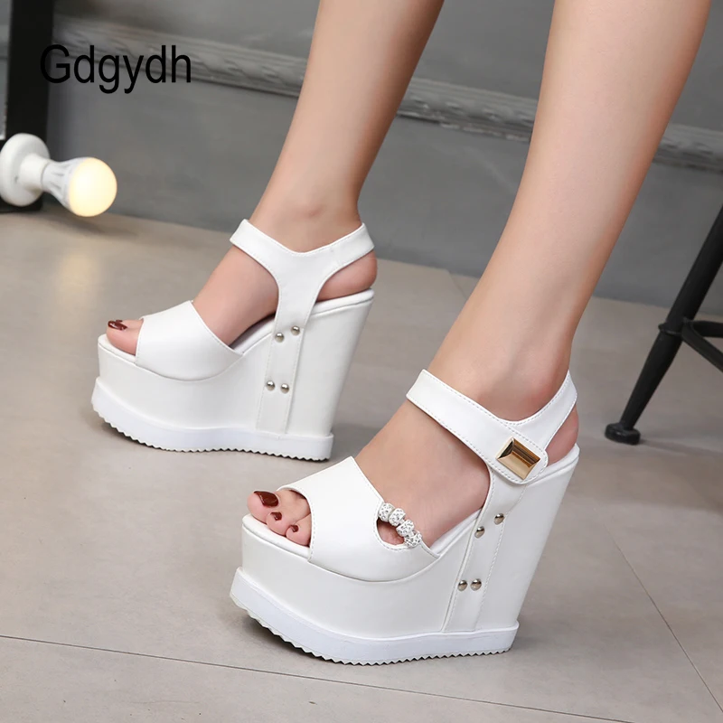 Gdgydh Summer Fish Mouth Thick Bottom Wedge Sandals Women Platform Heels Increased Height Metal Decoration White Crystal Party
Gdgydh Summer Fish Mouth Thick Bottom Wedge Sandals Women Platform Heels Increased Height Metal Decoration White Crystal Party