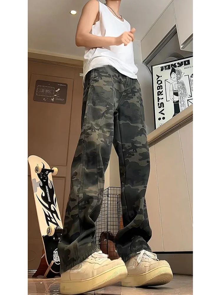 Мужские джинсы в американском ретро-стиле с камуфляжным принтом, высокая талия, рабочие брюки, приталенные, длинные, повседневные, прямые, из смесового хлопка и полиэстера
Мужские джинсы в американском ретро-стиле с камуфляжным принтом, высокая талия, рабочие брюки, приталенные, длинные, повседневные, прямые, из смесового хлопка и полиэстера