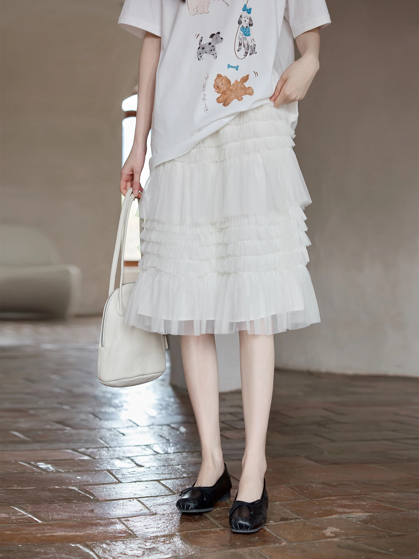 Elegant Korean Style Lace Half Skirt with Pleated Design And Layered Cake Skirt High Waist Loose Fit for Young Women
Elegant Korean Style Lace Half Skirt with Pleated Design And Layered Cake Skirt High Waist Loose Fit for Young Women