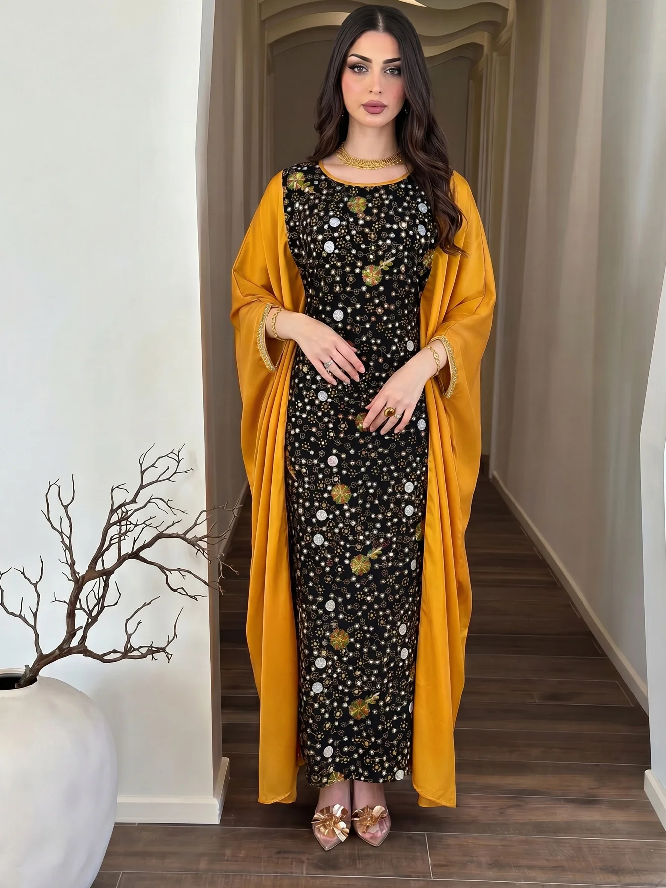 Morocco Sequins Embroidery Caftan Dress Dubai Abaya Batwing Sleeve Waist Fitted Loose Long Robe Muslim Women Clothing Turkey New
Morocco Sequins Embroidery Caftan Dress Dubai Abaya Batwing Sleeve Waist Fitted Loose Long Robe Muslim Women Clothing Turkey New