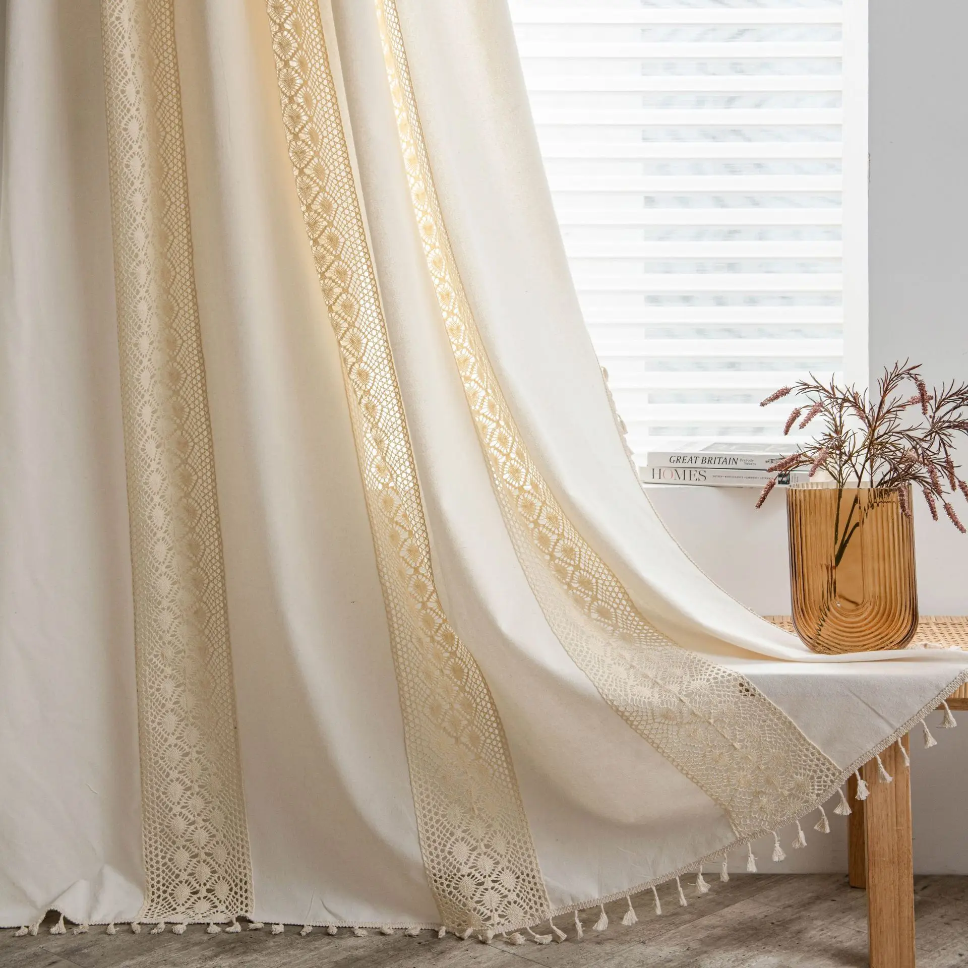 American polka dot crochet stitching curtain for living room bay window semi-shading
American polka dot crochet stitching curtain for living room bay window semi-shading