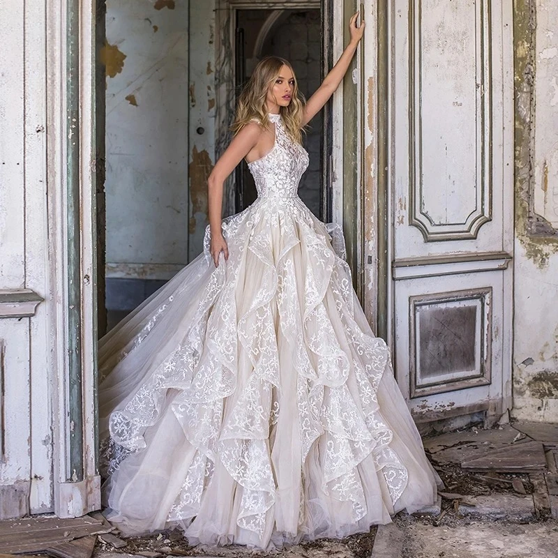 Customized Wedding Dress Embroidered Lace on Net with Ruffled Off The Shoulder Sleeveless Bride Robe De Novia
Customized Wedding Dress Embroidered Lace on Net with Ruffled Off The Shoulder Sleeveless Bride Robe De Novia
