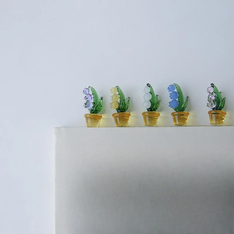 Set Of 5 Mini Flower Figurines For Home Decor Hand Blown Glass Figurines Collectible Car Inner Ornaments Bridal Shower Gift
Set Of 5 Mini Flower Figurines For Home Decor Hand Blown Glass Figurines Collectible Car Inner Ornaments Bridal Shower Gift