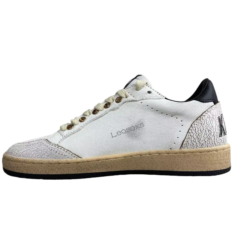 Classic best-selling genuine leather multi-color retro distressed style couple's shoes. Trendy and versatile casual flat lace-up
Classic best-selling genuine leather multi-color retro distressed style couple's shoes. Trendy and versatile casual flat lace-up