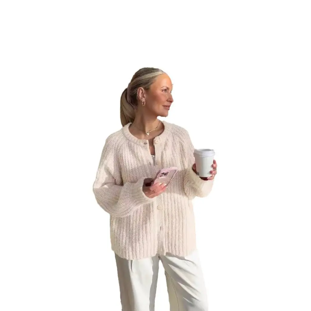 Women's Y2K Solid Color Cardigan Long-Sleeved Knitted Sweater Jacket Single-Breasted European American Style for Spring Autumn
Women's Y2K Solid Color Cardigan Long-Sleeved Knitted Sweater Jacket Single-Breasted European American Style for Spring Autumn