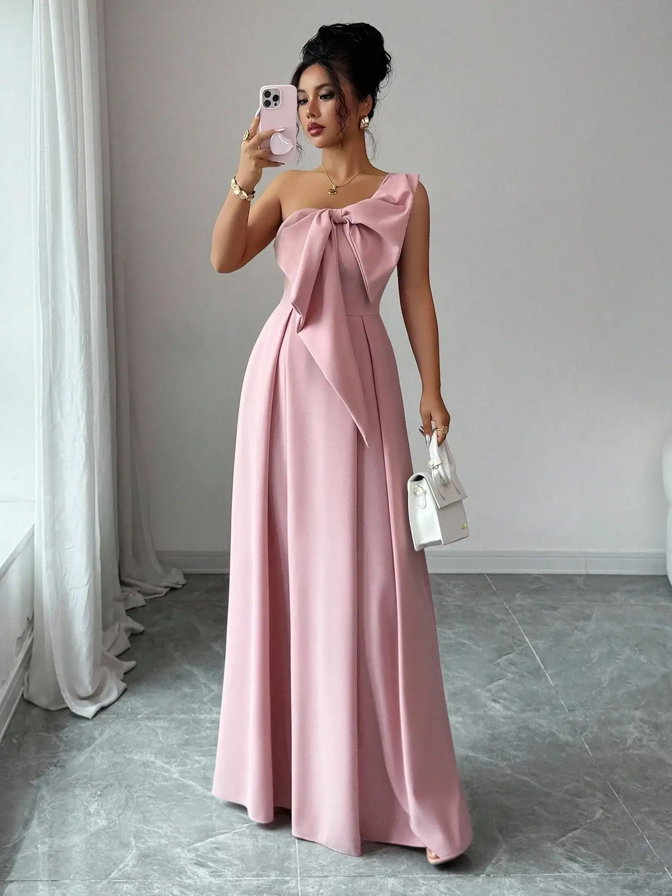 Pink Asymmetrical Bowknot One-Shoulder A-Line Evening Dress
Pink Asymmetrical Bowknot One-Shoulder A-Line Evening Dress
