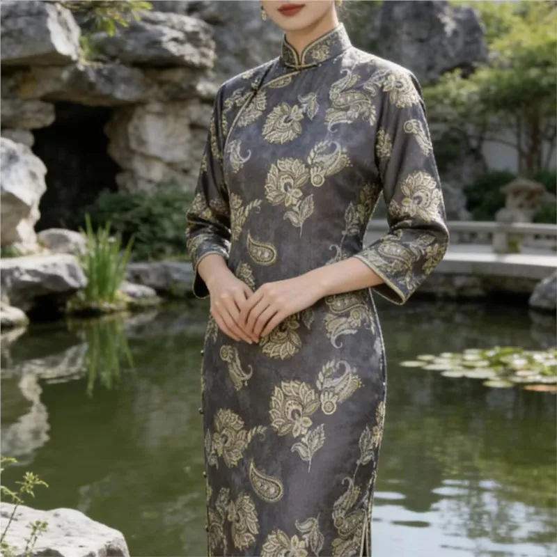Rayon polyester jacquard fabric gradient new Chinese-style Hanfu cheongsam
Rayon polyester jacquard fabric gradient new Chinese-style Hanfu cheongsam