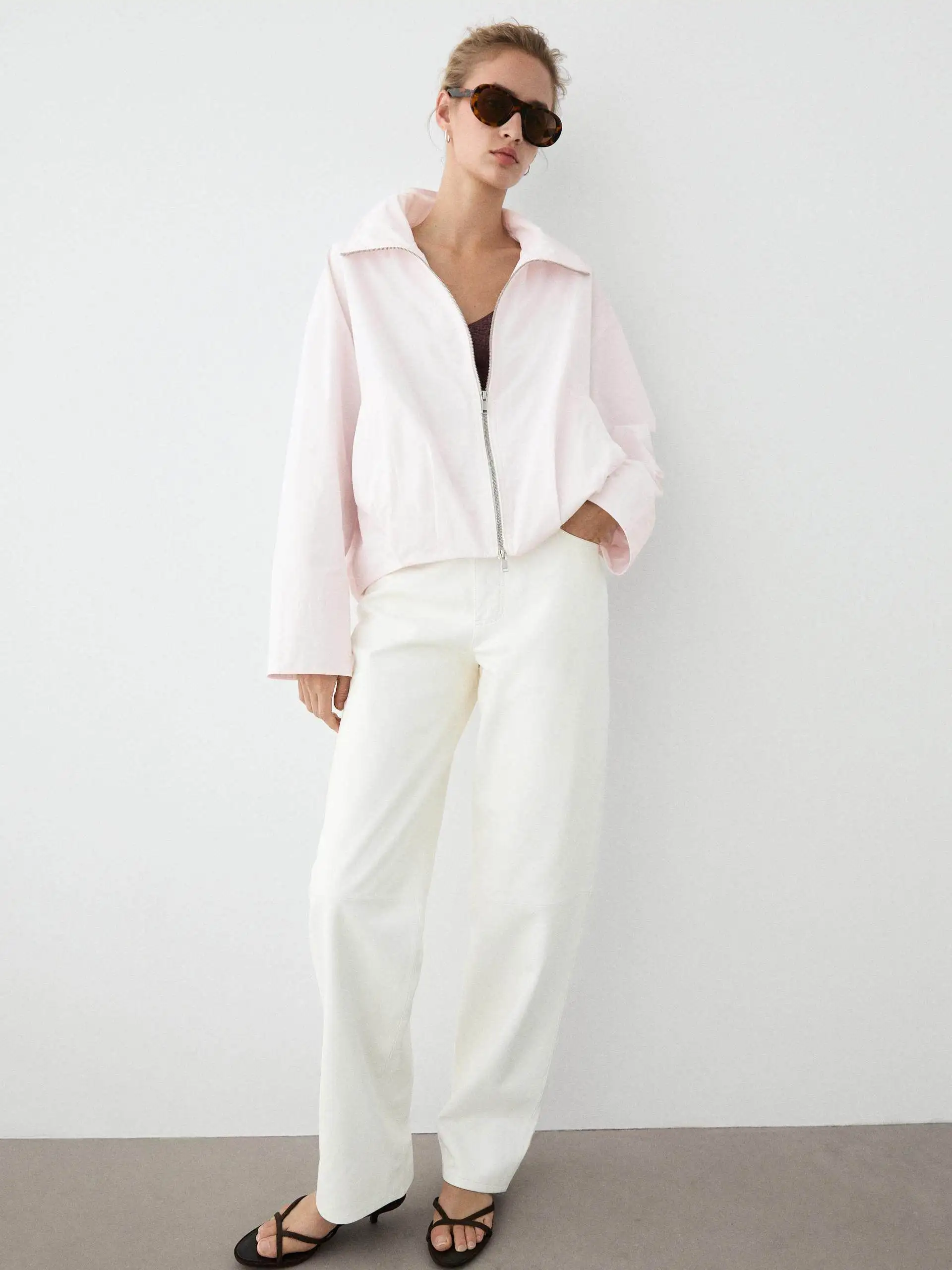 New Summer Women's High Collar Pilot Long Sleeve Jacket Simple Color ZA2026 Standard Fit Zipper Closure Standard Length
New Summer Women's High Collar Pilot Long Sleeve Jacket Simple Color ZA2026 Standard Fit Zipper Closure Standard Length
