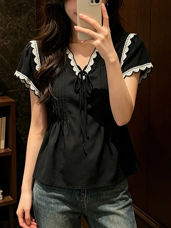 Large Size Women's Lace Splice Belted Shirt V-Neck Short Sleeve Black Floral Sleeve Women's Korean Style Summer New Arrival
Large Size Women's Lace Splice Belted Shirt V-Neck Short Sleeve Black Floral Sleeve Women's Korean Style Summer New Arrival