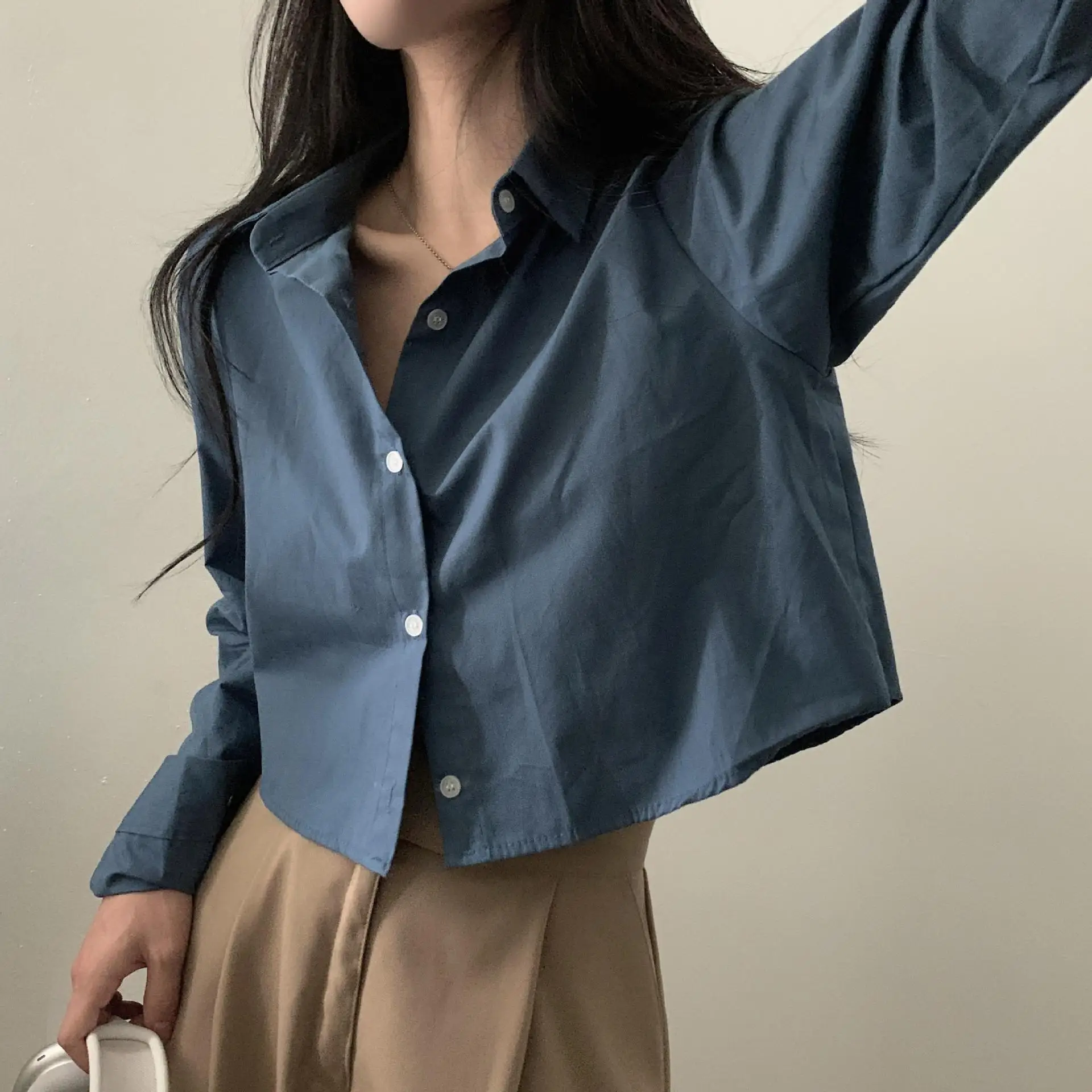 2025 Spring New Casual Long Sleeve Women White Shirt Korea Style Solid Button Split Woman Crop Tops Blouse Party Clothing
2025 Spring New Casual Long Sleeve Women White Shirt Korea Style Solid Button Split Woman Crop Tops Blouse Party Clothing
