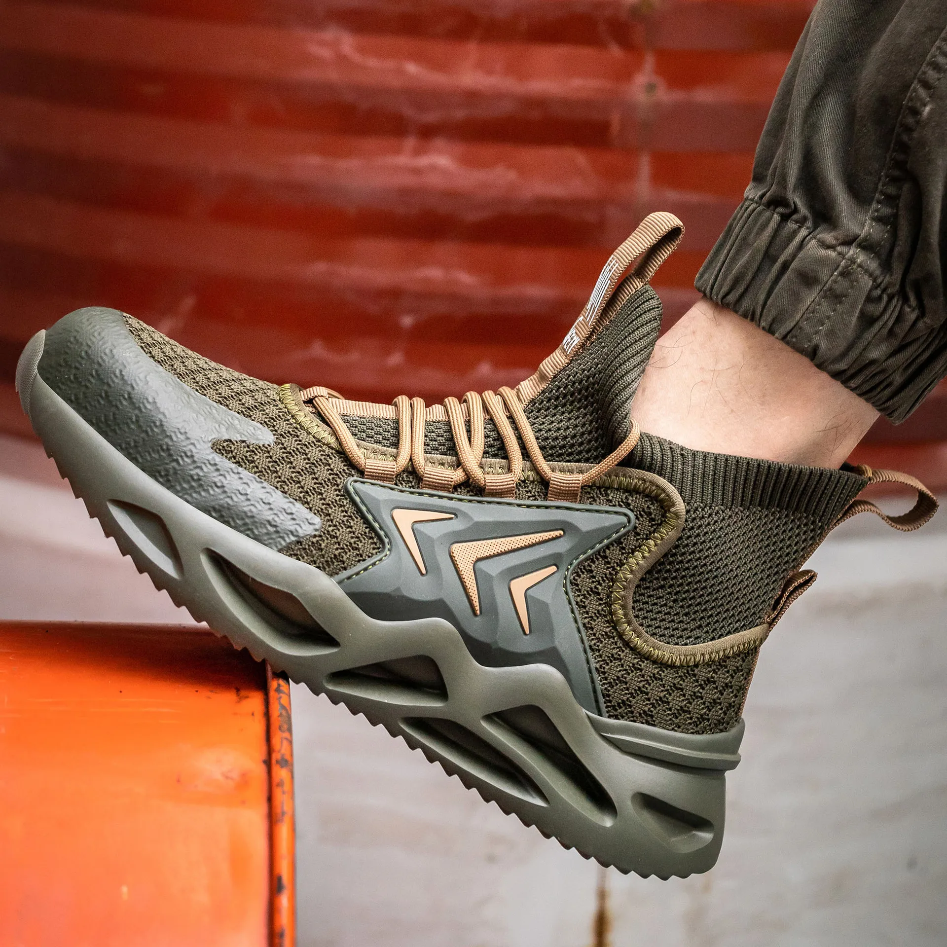 New Fashion High Top Lightweight Labor Protection Shoes Anti Impact and Anti Piercing Steel Head Protective Shoes
New Fashion High Top Lightweight Labor Protection Shoes Anti Impact and Anti Piercing Steel Head Protective Shoes