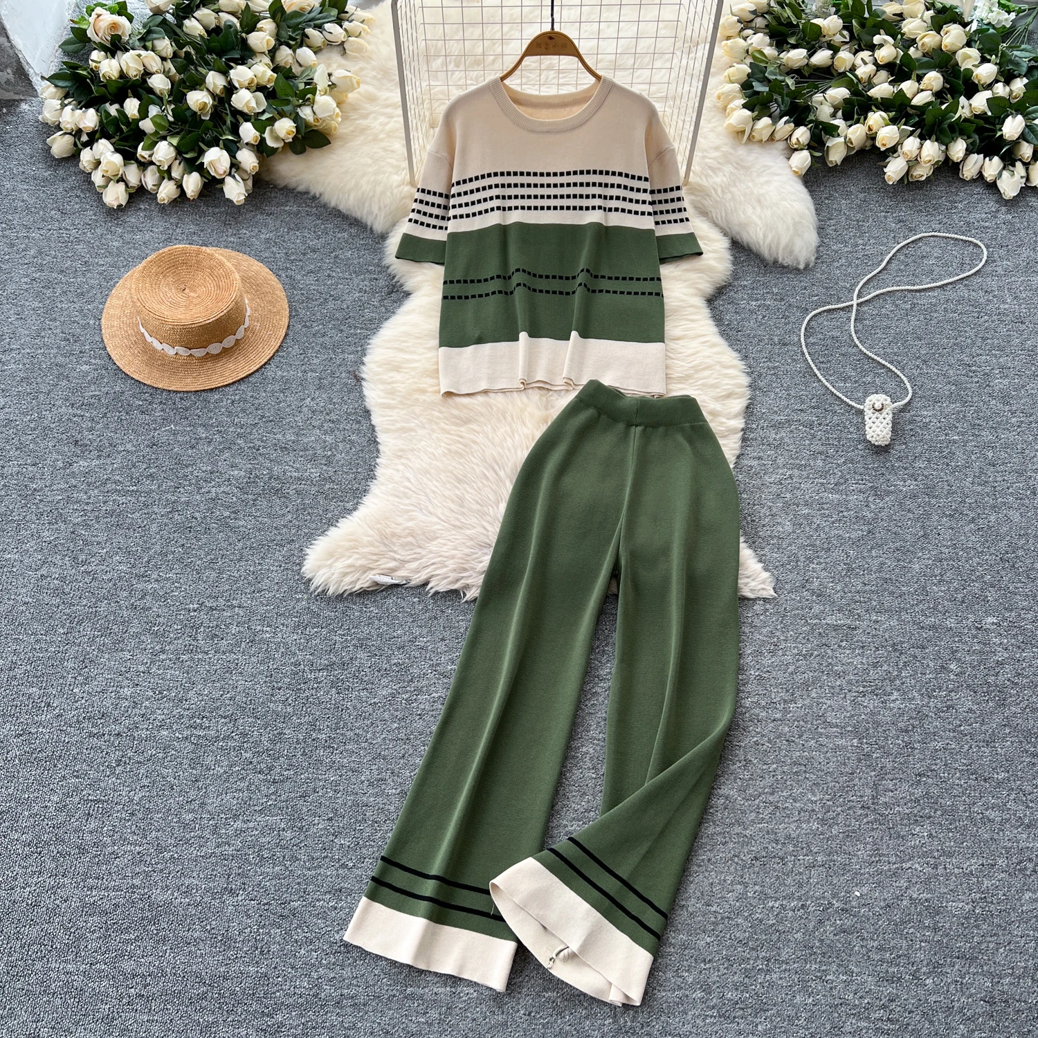 Sexy Two Pieces Sets Chic Pleated O-Neck Knit loose Top with Fashion Hotsweet High Waist Wide Leg Pant Sets
Sexy Two Pieces Sets Chic Pleated O-Neck Knit loose Top with Fashion Hotsweet High Waist Wide Leg Pant Sets