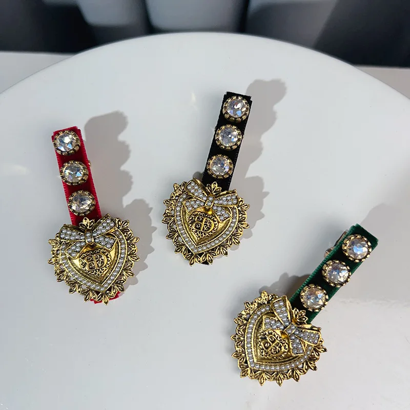 Retro Heart Pearl Rhinestone Hair Clip Elegant Hairpin Duckbill Clip Exquisite Barrettes Hair Accessories for Women Girls
Retro Heart Pearl Rhinestone Hair Clip Elegant Hairpin Duckbill Clip Exquisite Barrettes Hair Accessories for Women Girls