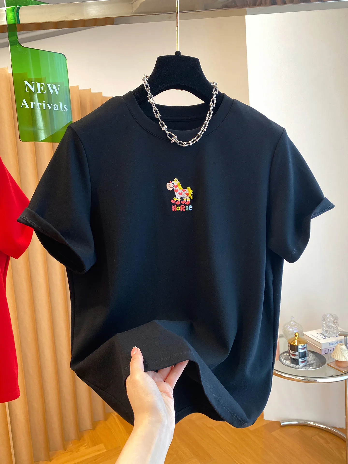 plus Size Women's T-Shirt Embroidered Flocking Short Sleeve Spring Autumn Slimming Belly Covering Korean Style Loose Fit
plus Size Women's T-Shirt Embroidered Flocking Short Sleeve Spring Autumn Slimming Belly Covering Korean Style Loose Fit