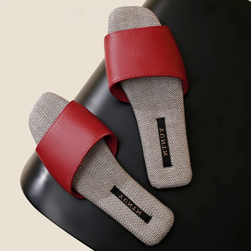 High-quality Soft Leather Flat Slippers Women Comfortable Light Non-slip House Slippers Concise Indoor Slippers Zapatos De Mujer
High-quality Soft Leather Flat Slippers Women Comfortable Light Non-slip House Slippers Concise Indoor Slippers Zapatos De Mujer