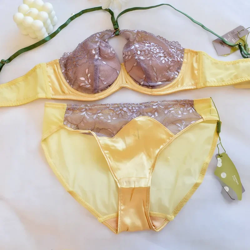 Нижнее белье с подвесным воротником, женский летний комплект нижнего белья с большой грудью, бюстгальтер, ультратонкий красивый бюстгальтер без косточек сзади
Нижнее белье с подвесным воротником, женский летний комплект нижнего белья с большой грудью, бюстгальтер, ультратонкий красивый бюстгальтер без косточек сзади