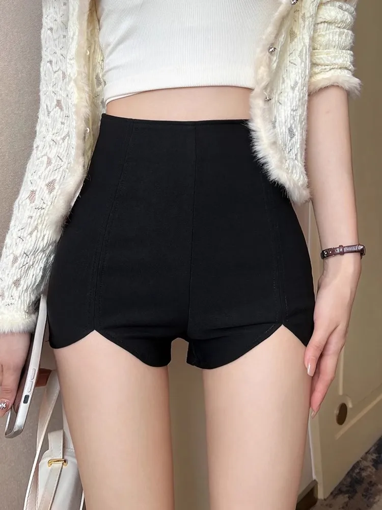 Black Elastic Slim Fit Hot Pants Women's Autumn 2023 New High Waist Slimming Outerwear Female Group Spicy Irregular Shorts
Black Elastic Slim Fit Hot Pants Women's Autumn 2023 New High Waist Slimming Outerwear Female Group Spicy Irregular Shorts