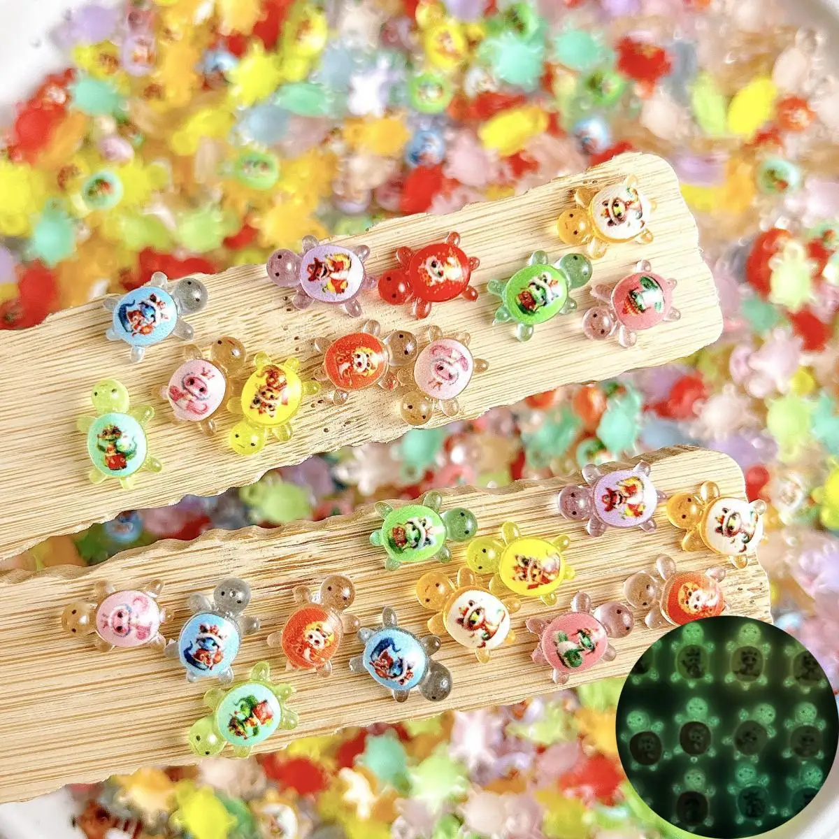 Luminous Colored Snake Pattern Turtle Nail Art Decorations 3D Transparent Glossy Turtle Resin Nail Charms DIY Phone Case Nails
Luminous Colored Snake Pattern Turtle Nail Art Decorations 3D Transparent Glossy Turtle Resin Nail Charms DIY Phone Case Nails