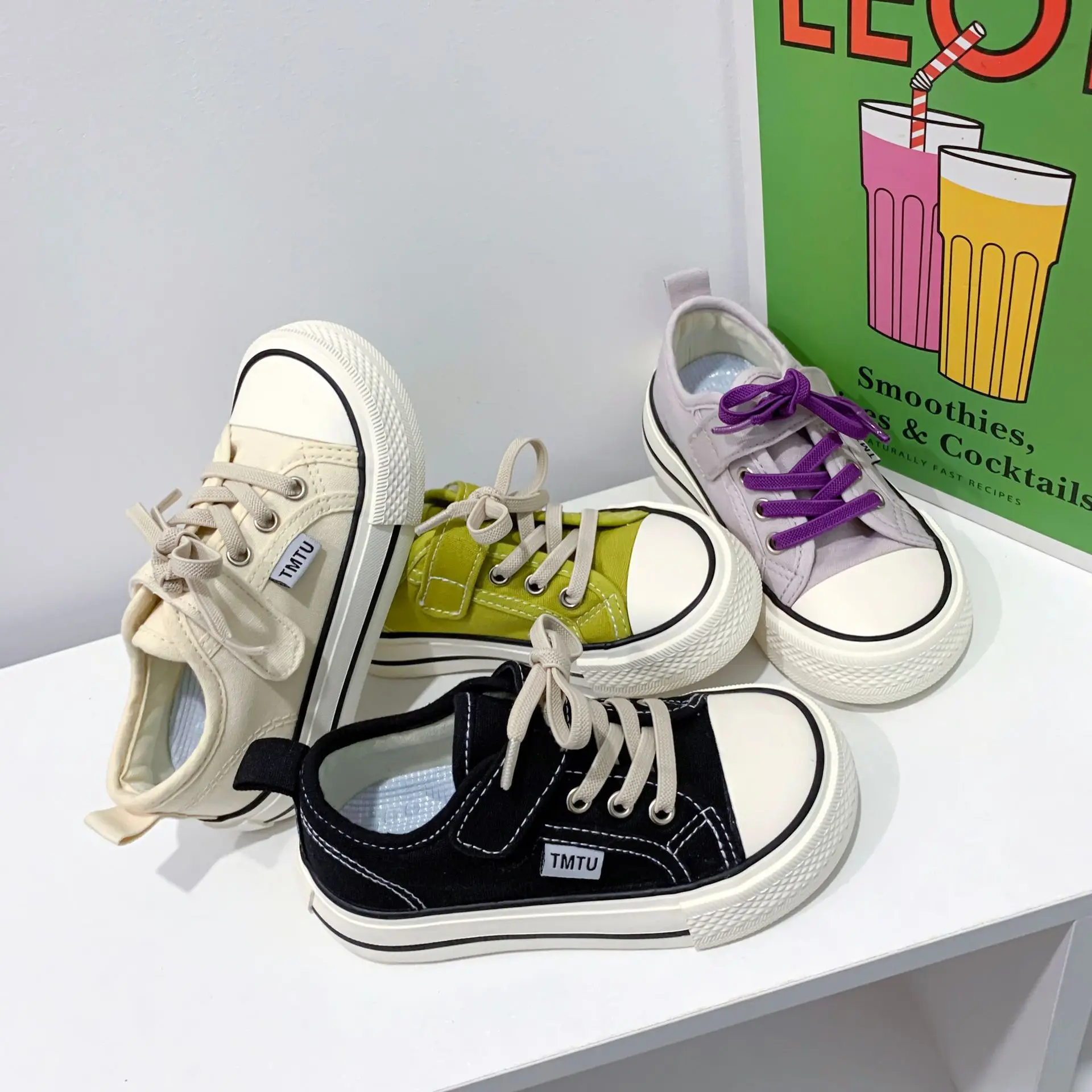 Children's Canvas Shoes 2023 Summer New Soft Sole Board Shoes for Girls and Boys Trendy Sneakers
Children's Canvas Shoes 2023 Summer New Soft Sole Board Shoes for Girls and Boys Trendy Sneakers