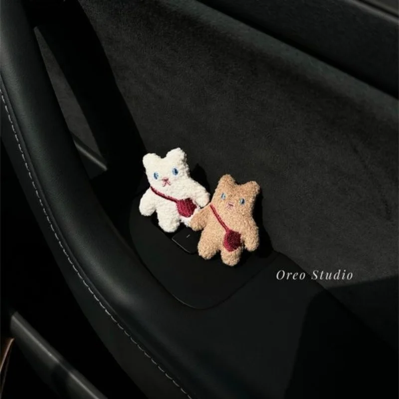 Oreo Handmade Pocket Bear Car Adhesive Hook Front Car Interior Decoration Ornament Storage Creative Car Goods
Oreo Handmade Pocket Bear Car Adhesive Hook Front Car Interior Decoration Ornament Storage Creative Car Goods