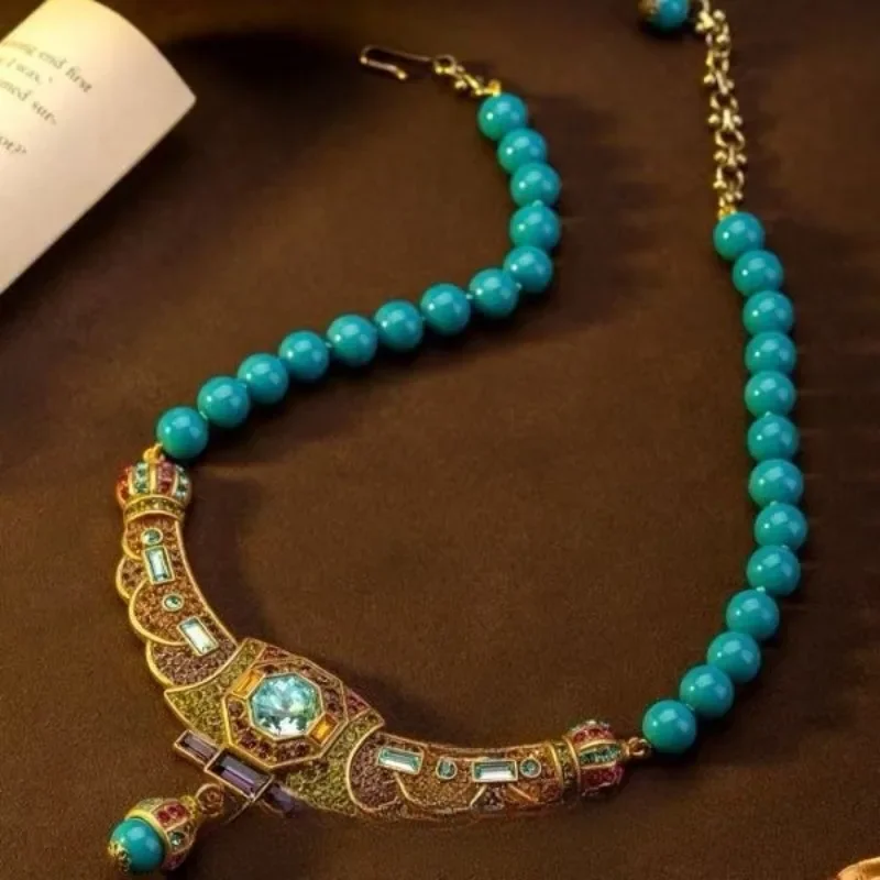 Бирюзовые ожерелья для женщин, стразы, дворцовый стиль, гипербола, винтажные ювелирные изделия, модные ошейники Para Mujer, синее ожерелье из бисера
Бирюзовые ожерелья для женщин, стразы, дворцовый стиль, гипербола, винтажные ювелирные изделия, модные ошейники Para Mujer, синее ожерелье из бисера