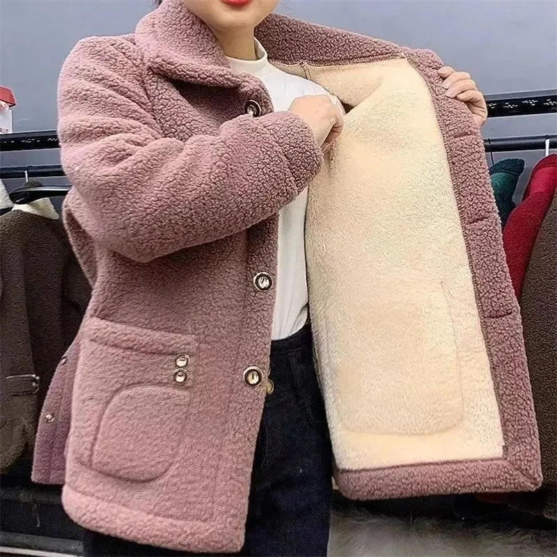 Mother Winter Women Fur Lambswool Polar Fleece Velvet Cotton Padded Jacket Coat New Overcoat Female Parkas Outerwear Winter Coat
Mother Winter Women Fur Lambswool Polar Fleece Velvet Cotton Padded Jacket Coat New Overcoat Female Parkas Outerwear Winter Coat