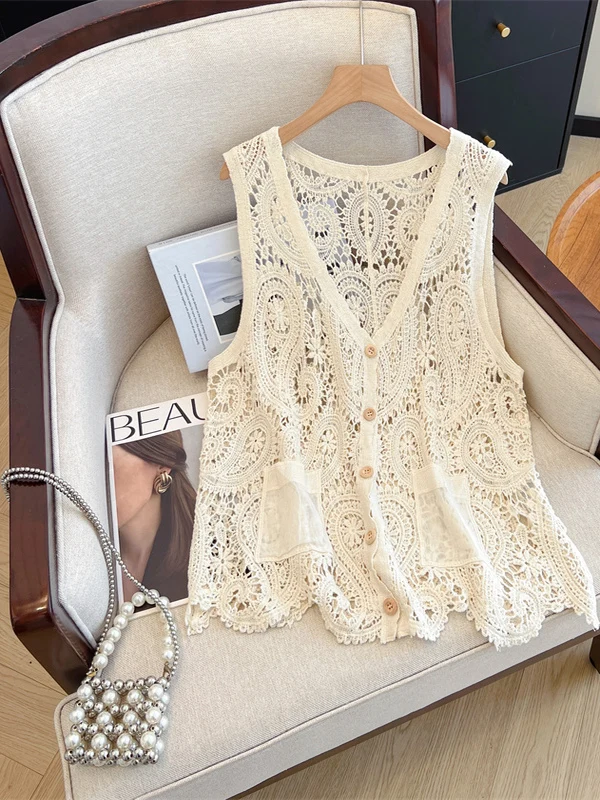 Artistic Lace Hooking Hollow out Double ket Women's plus Size Single Button V-Ne Svel Versatile Tank Top
Artistic Lace Hooking Hollow out Double ket Women's plus Size Single Button V-Ne Svel Versatile Tank Top