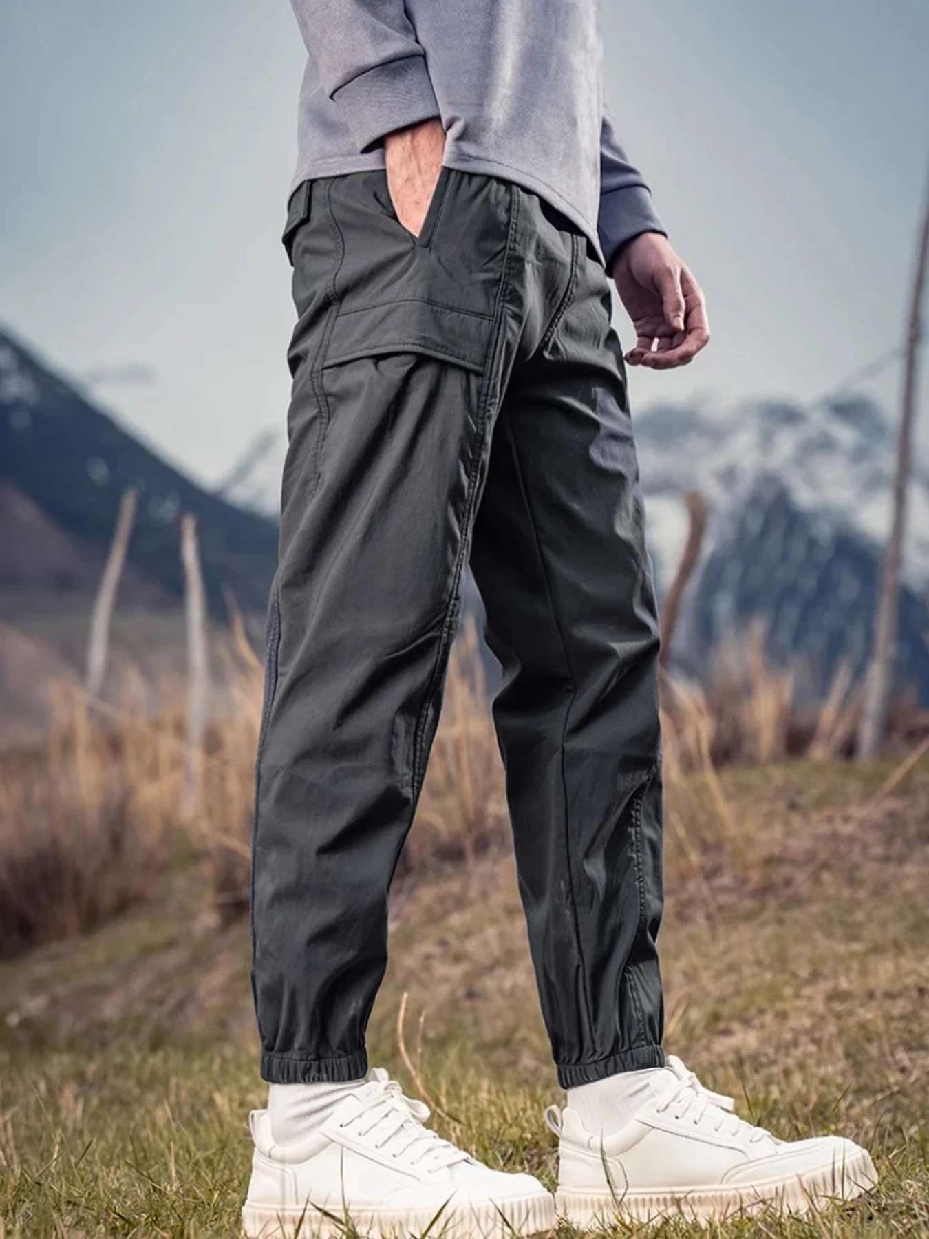 New men's casual pants loose straight leg versatile business trousers summer trend men's pants long pants 2025 Spring and Autumn
New men's casual pants loose straight leg versatile business trousers summer trend men's pants long pants 2025 Spring and Autumn